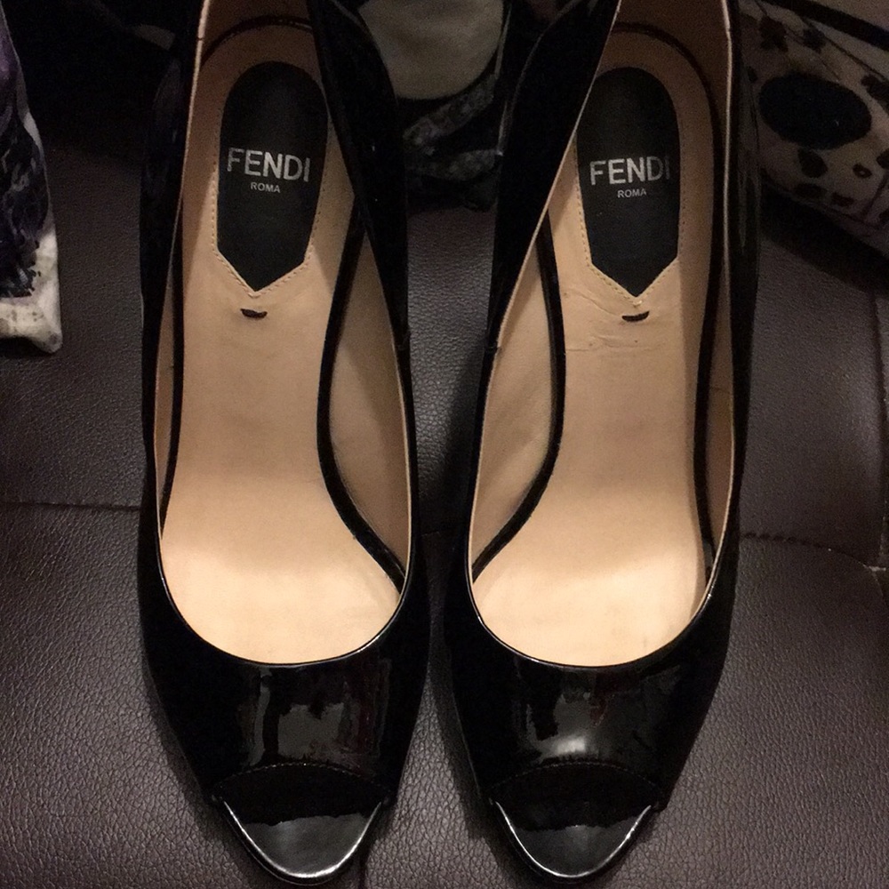 Fendi peep toe shoes